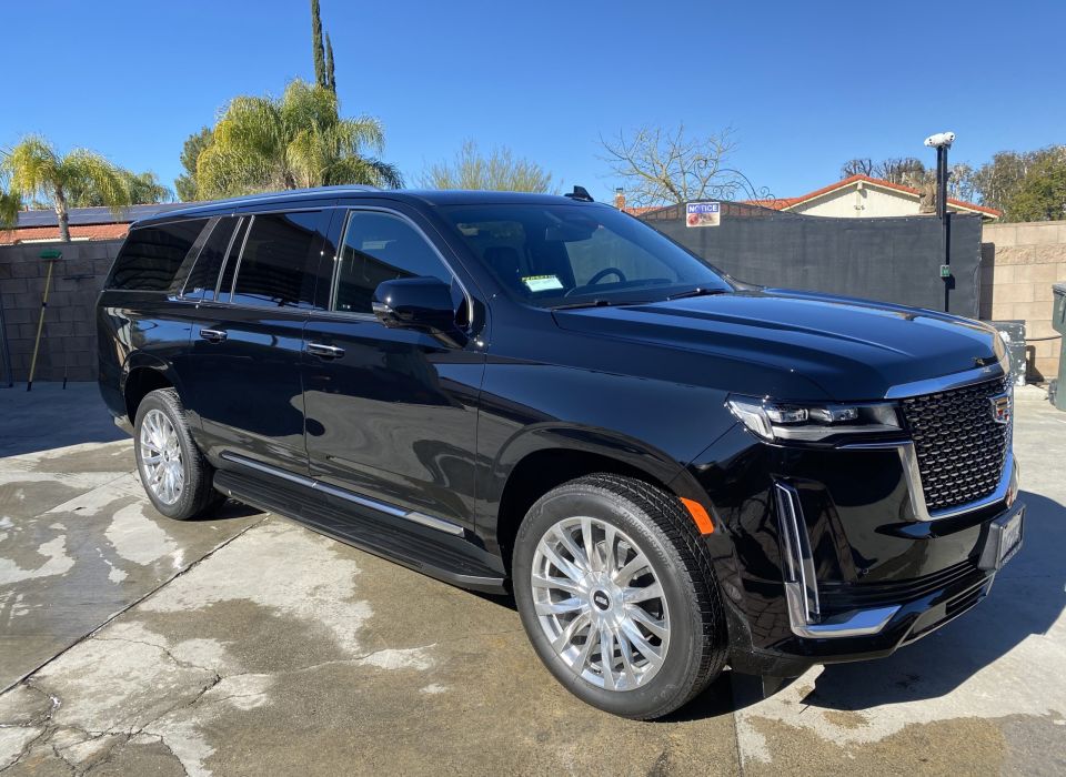 Chauffeur Service Ontario CA – Stress-Free Luxury Rides