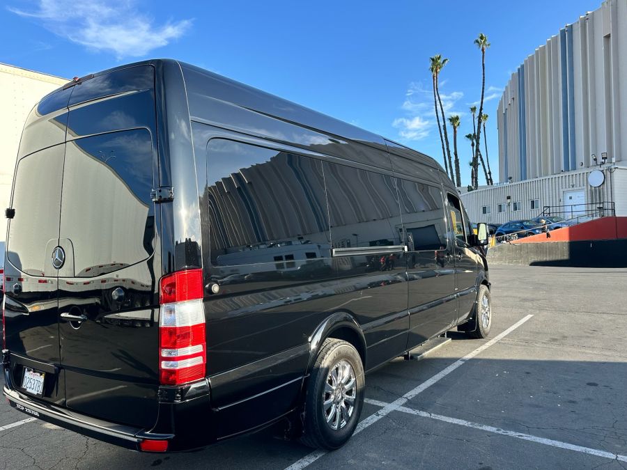 Ontario Corporate Airport Car Service