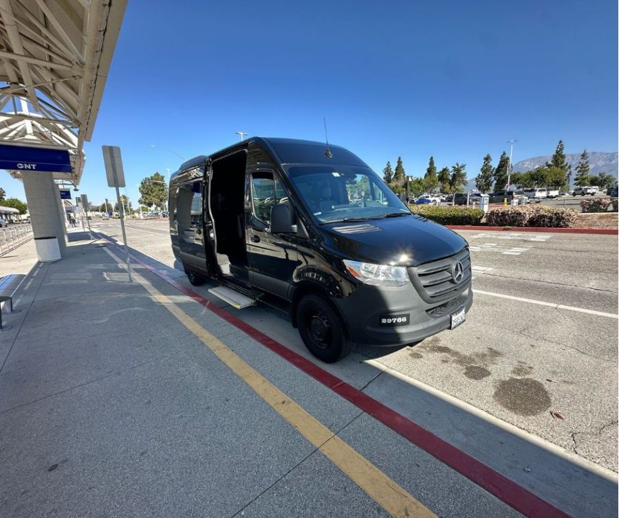 late-night airport transportation Ontario CA, ONT private car service, Ontario Airport car service 24/7, after-hours airport rides Ontario, overnight airport chauffeur ONT