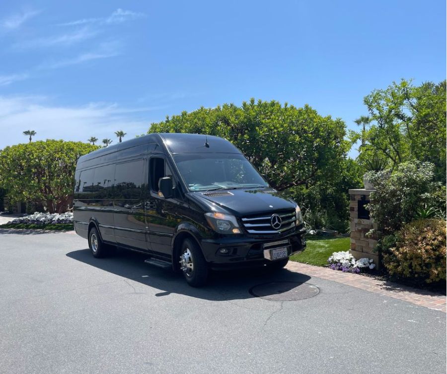 Ontario Airport private car service, airport transportation Ontario CA, Ontario executive car service, Disneyland car service Ontario, Ontario airport transfers